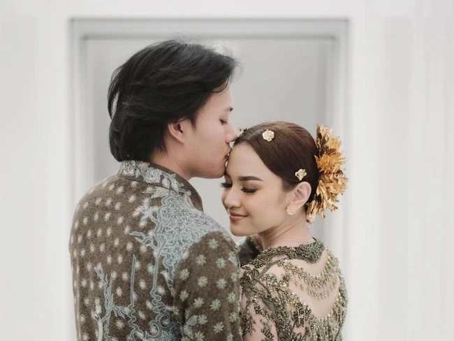 Sule menegaskan bahwa Mahalini sudah mualaf jelang menikah dengan putranya, Rizky Febian. (Instagram)