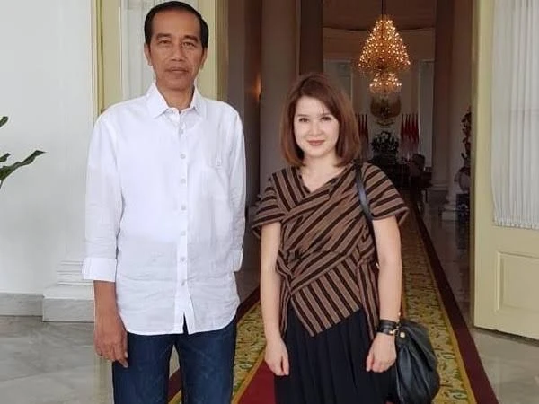 Foto: Jokowi Tunjuk Grace Natalie dan Juri Ardiantoro jadi Stafsus Presiden | Pifa Net