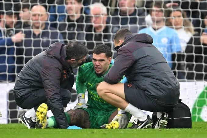 Foto: Ederson Cedera, Man City Tanpa Kiper Utama di Laga Terakhir Penentuan Juara Liga Inggris | Pifa Net