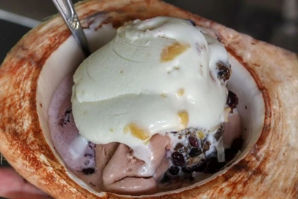 Es krim legendaris di Kota Pontianak yang berdiri sejak tahun 1950, es krim Angi. (Instagram @kulinerkotapontianak)