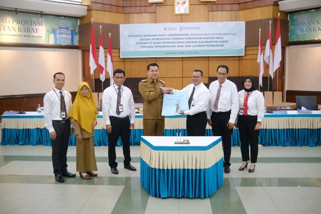 Penandatanganan Nota Kesepahaman dengan PT. Bank Pembangunan Daerah Kalimantan Barat. (Dok. Prokopim Kapuas Hulu)