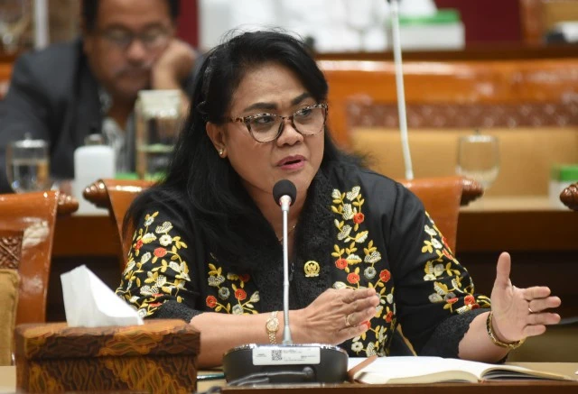 Foto: Marah hingga Tunjuk Nadiem Makarim saat Rapat, Anita Jacoba Minta KPK Periksa Penggunaan Anggaran Kemendikbud | Pifa Net