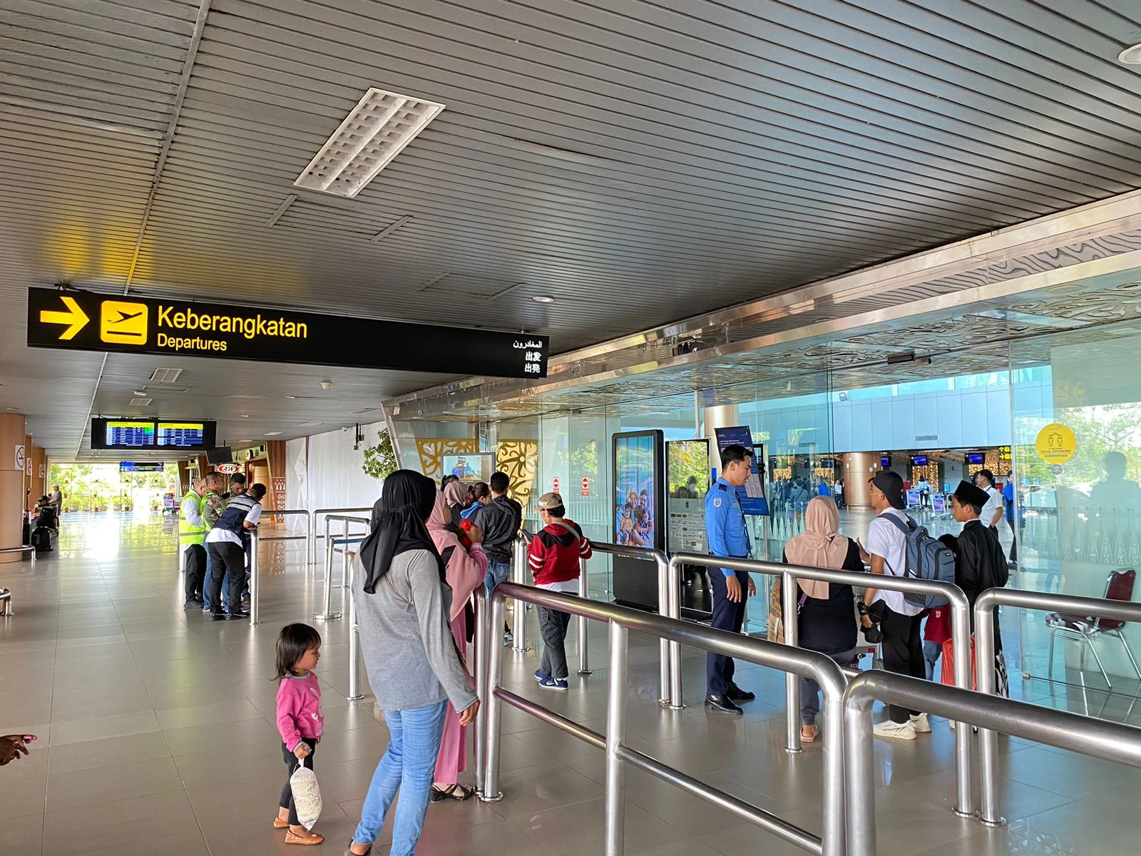 Foto: Penjelasan EGM Angkasa Pura II Bandara Supadio Soal Penerbangan Dibatalkan Karena Lampu Runaway Padam | Pifa Net
