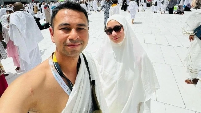 Foto: Intip Harga Outfit Anti UV Nagita Slavina di Tanah Suci, Ada yang Cuma Rp80 Ribuan | Pifa Net