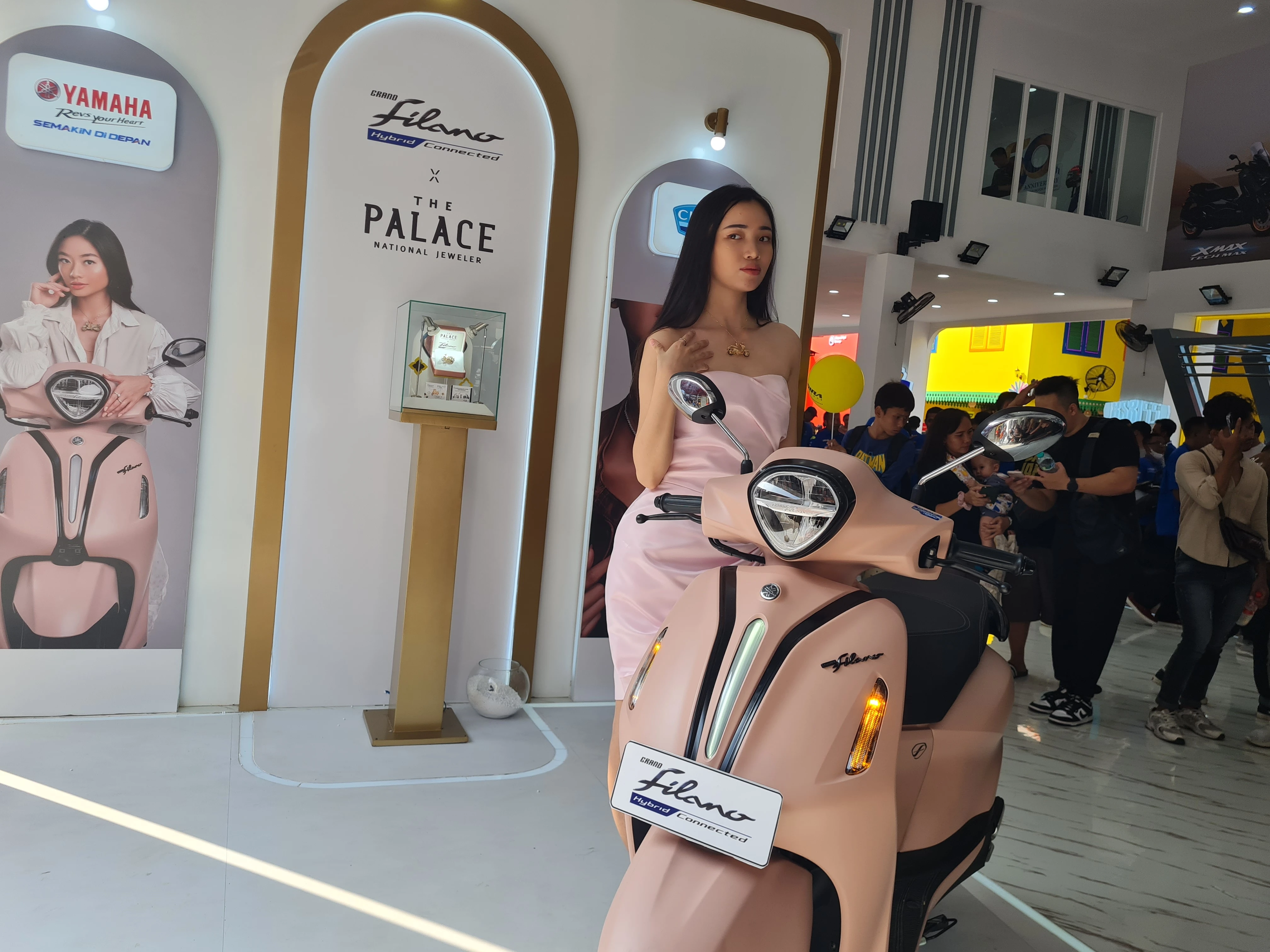 Kolaborasi Yamaha Grand Filano dan The Palace Jeweler menghasilkan Pendant Eksklusif. (Dok. Yamaha)