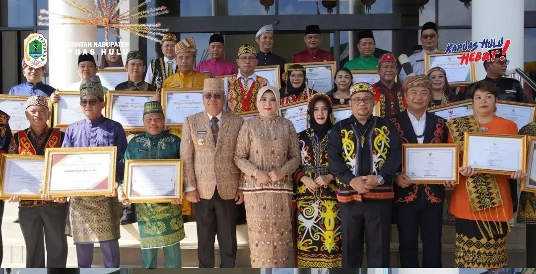 Foto: Pemkab Kapuas Hulu Raih 3 Penghargaan pada HUT ke-67 Pemprov Kalbar | Pifa Net