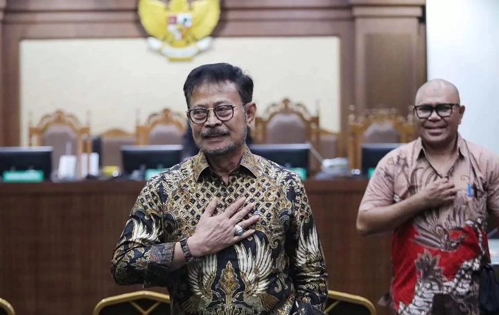 Foto: Syahrul Yasin Limpo Akui Serahkan Rp 1,3 Miliar ke Firli Bahuri | Pifa Net