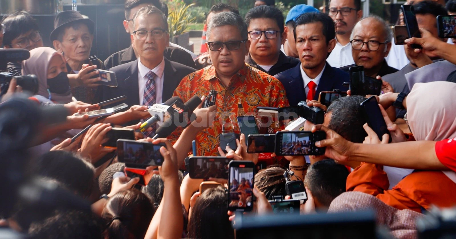 Foto: Megawati Tahu Buku Catatan 'Rahasia' PDIP Milik Hasto Disita Penyidik KPK | Pifa Net