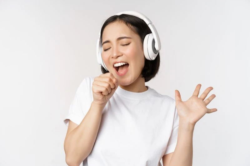 Aplikasi karaoke online dijadikan sebagai tempat perselingkuhan. (Ilustrasi)