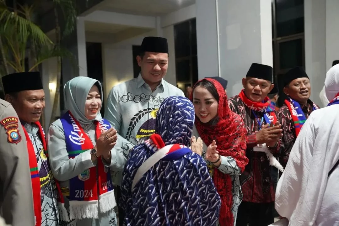 Foto: Fransiskus Diaan Apresiasi dan Ucapkan Terima Kasih kepada Pendamping Jama'ah Haji Kapuas Hulu | Pifa Net