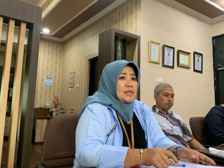 Foto: Kadinkes Kalbar Buka Suara soal Penelantaran Jenazah di Sintang | Pifa Net