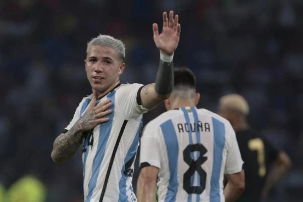 Foto: Enzo Fernandez Minta Maaf atas Selebrasi Rasis saat Perayaan Copa America 2024 | Pifa Net