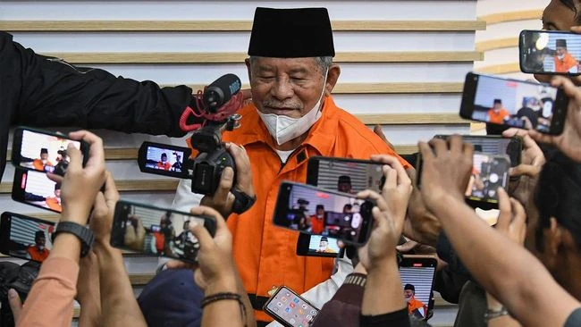 Mantan Gubernur Maluku Utara menghabiskan Rp 3 Miliar untuk ngamar dengan puluhan wanita. (ANTARA FOTO)