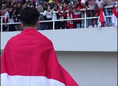 Foto: Mathew Baker Dilema: Dipanggil Australia, Unggah Foto Berbendera Indonesia | Pifa Net