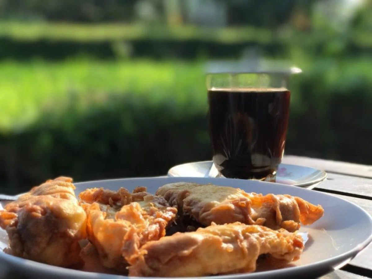 Foto: 5 Makanan yang Sebaiknya Tidak Dikonsumsi Berbarengan Saat Minum Kopi | Pifa Net