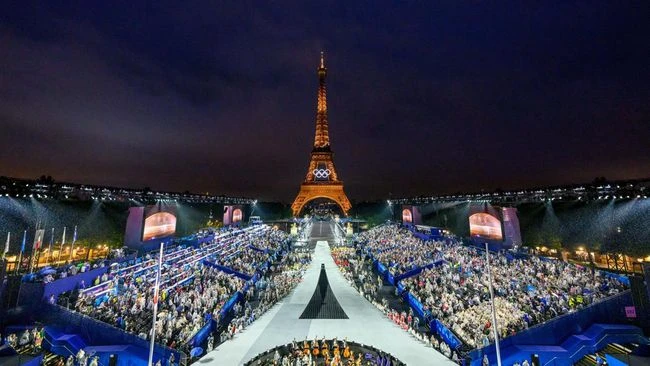 Serba-serbi Olimpiade Paris 2024, momen upacara pembukaannya dikritik. (Reuters)