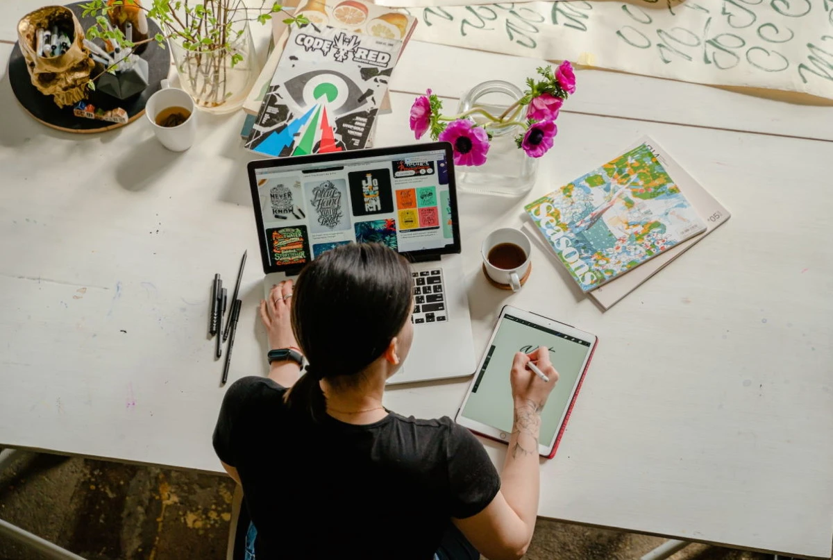 Foto: 5 Platform AI Terbaik untuk Memudahkan Pekerja Desain Grafis | Pifa Net
