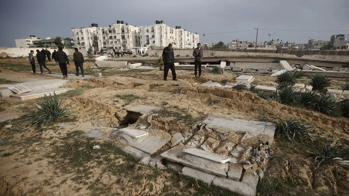 Foto: Pemakaman di Gaza Penuh Sesak Akibat Perang yang Berkepanjangan | Pifa Net