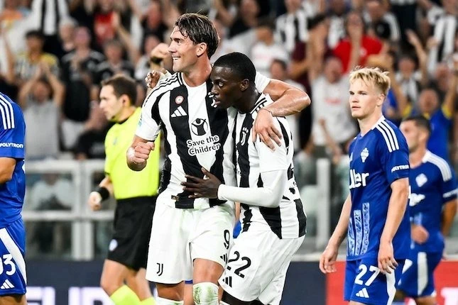 Foto: Como Milik Pengusaha Indonesia Takluk 0-3 dari Juventus di Laga Pembuka Serie A | Pifa Net