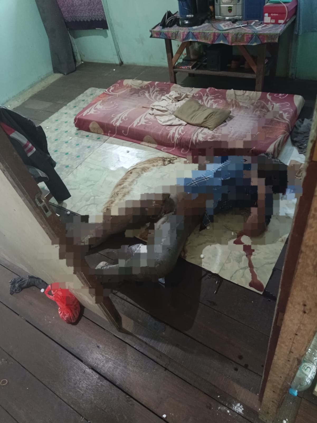 Foto: Lansia di Gang Dasasila Ditemukan Meninggal Dalam Kondisi Sudah Membusuk, Diduga Komplikasi   P | Pifa Net