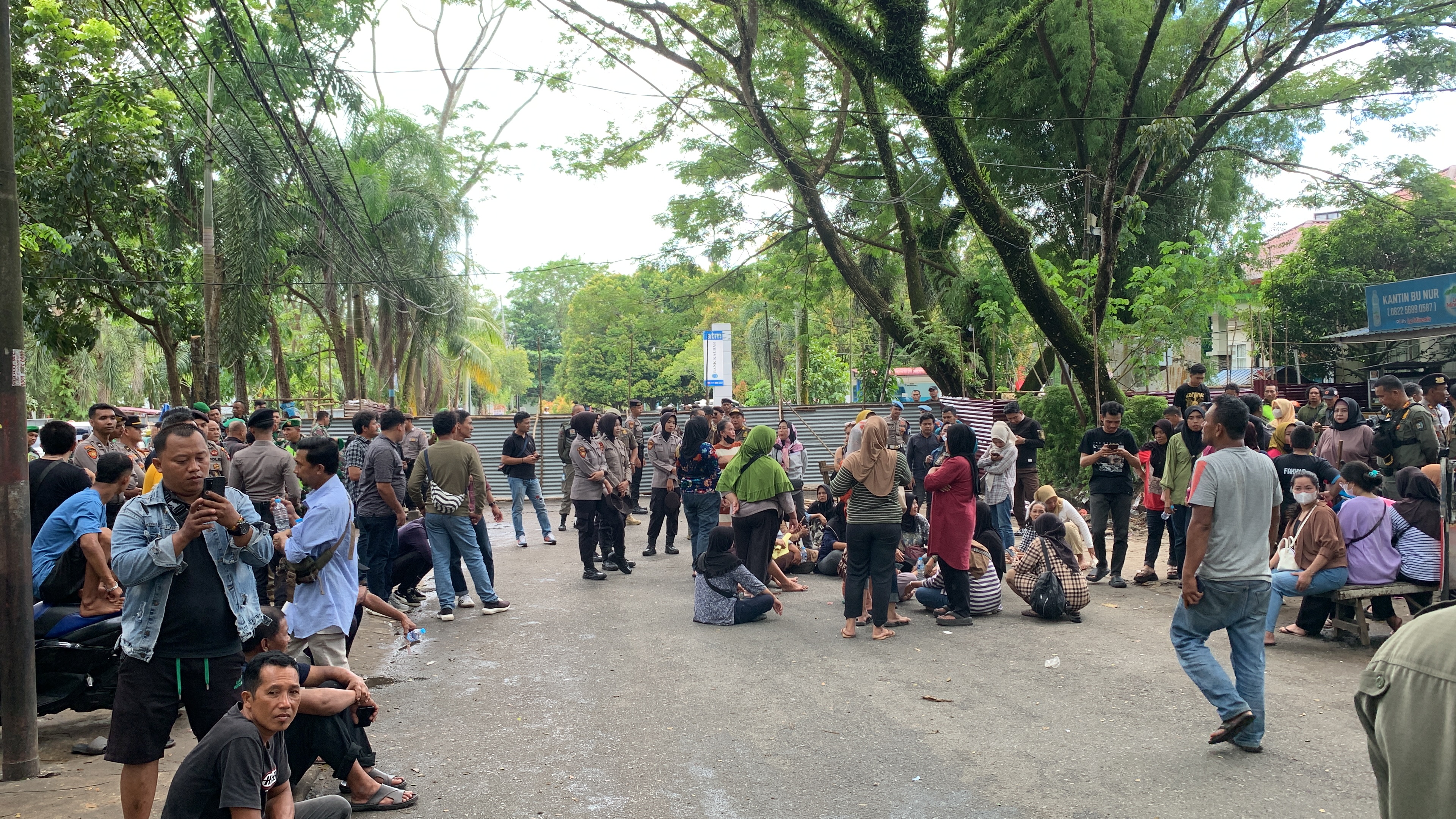 Foto: Mahasiswa UNTAN Dukung Pengembalian Fungsi Kawasan Pendidikan di Auditorium UNTAN | Pifa Net