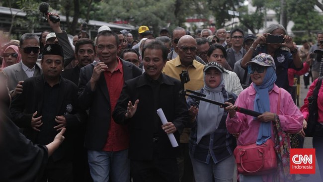 Foto: Peradi Bersatu Nilai Penangkapan Roy Suryo dan Dokter Tifa Sudah Sesuai Hukum | Pifa Net