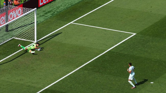 Foto: Yassine Bono Ukir Rekor Bersejarah usai Gagalkan Penalti Mbappe di Piala Dunia 2026 | Pifa Net