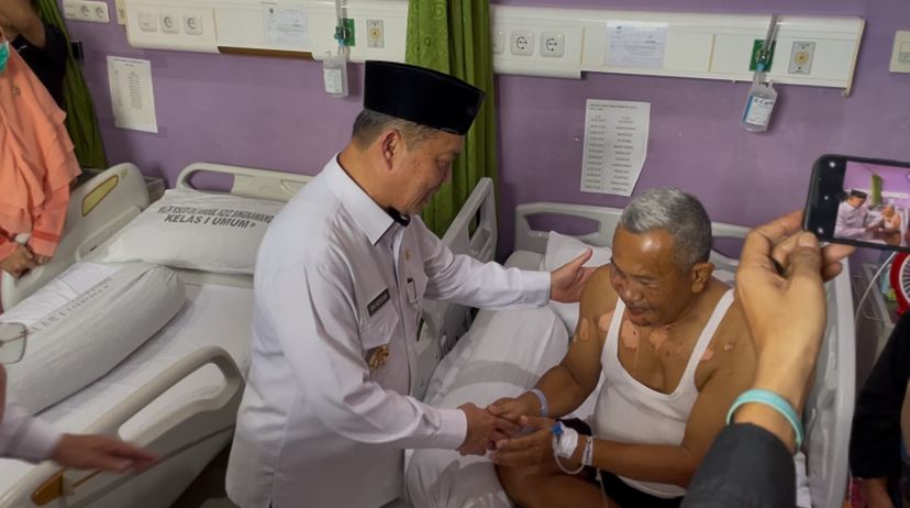 Foto: ASN RSJ Singkawang Disiram Air Keras, Ria Norsan Minta APH Segera Tangkap Pelaku | Pifa Net
