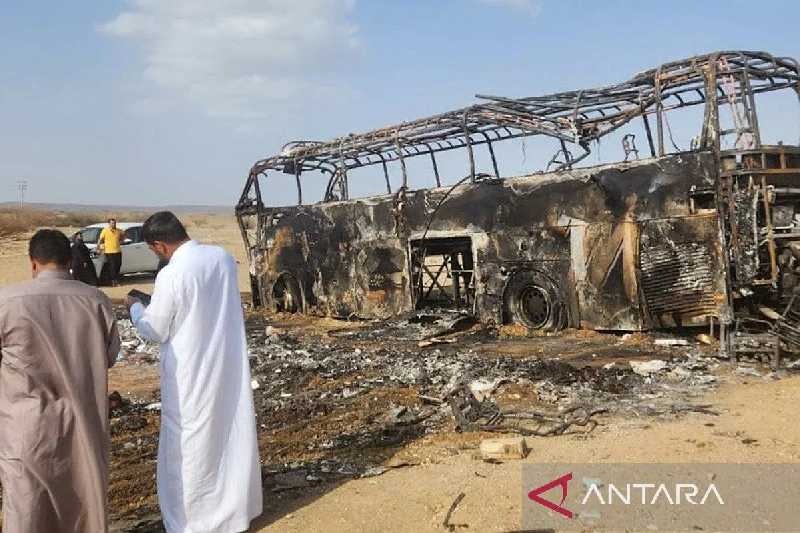 Foto: 6 WNI Tewas, KJRI Jeddah Pastikan Kecelakaan Bus Umrah Bukan Kecelakaan Tunggal | Pifa Net