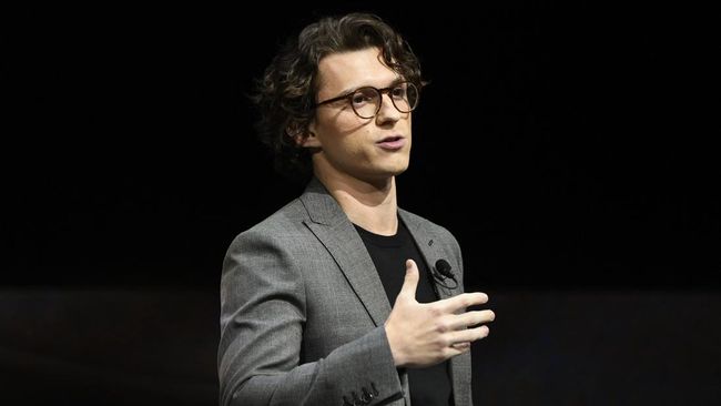 Foto: Tom Holland Gagal Jadi James Bond Gara-gara Kontrak Marvel | Pifa Net