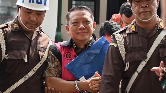 Foto: Ahli UGM Nilai Penetapan Febrie Adriansyah sebagai Tersangka TPPU Sudah Sesuai Prosedur | Pifa Net