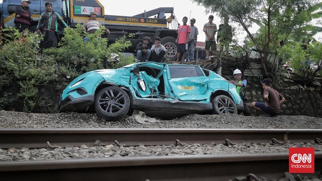 Foto:  Sopir Taksi Green SM Baru 3 Hari Bekerja Sebelum Tertemper KRL di Bekasi | Pifa Net