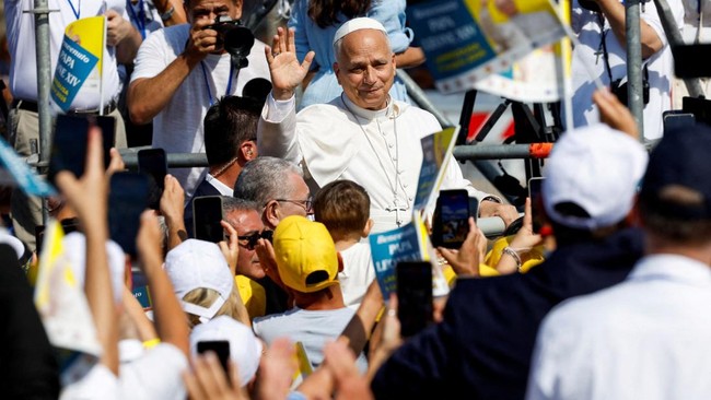 Foto: Paus Leo XIV Berdoa untuk Migran di Lampedusa Bertepatan Hari Kemerdekaan AS | Pifa Net