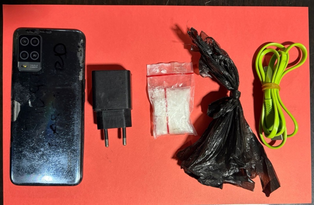 Foto: Petugas Gagalkan Penyelundupan Sabu Dalam Kepala Charger di Lapas Kelas IIA Pontianak | Pifa Net