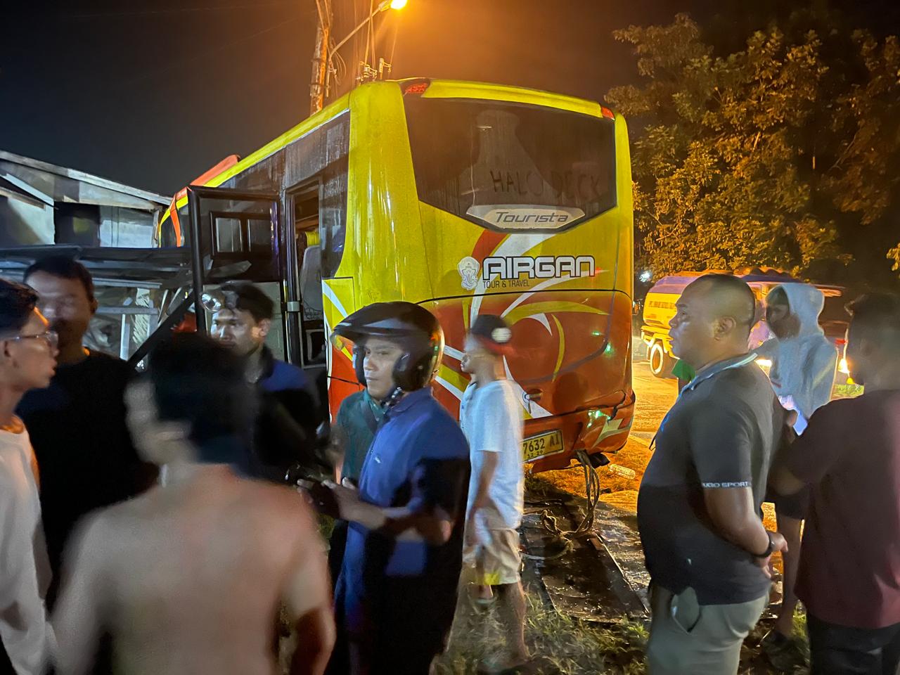Foto: Polres Kubu Raya Selidiki Kecelakaan Maut di Trans Kalimantan: 1 Tewas, 2 Luka-Luka | Pifa Net