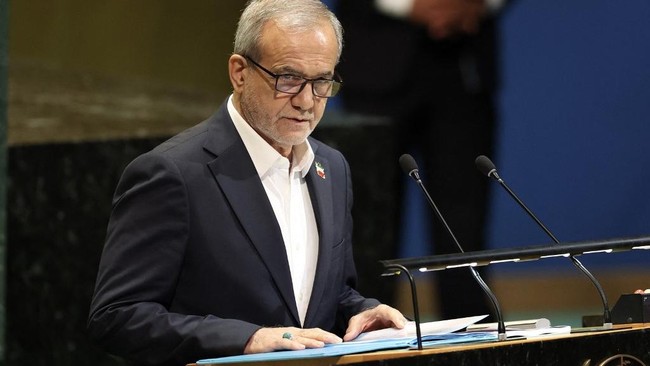 Foto: Presiden Iran Nyatakan Negara Masuki 'Perang Skala Penuh' Melawan AS | Pifa Net
