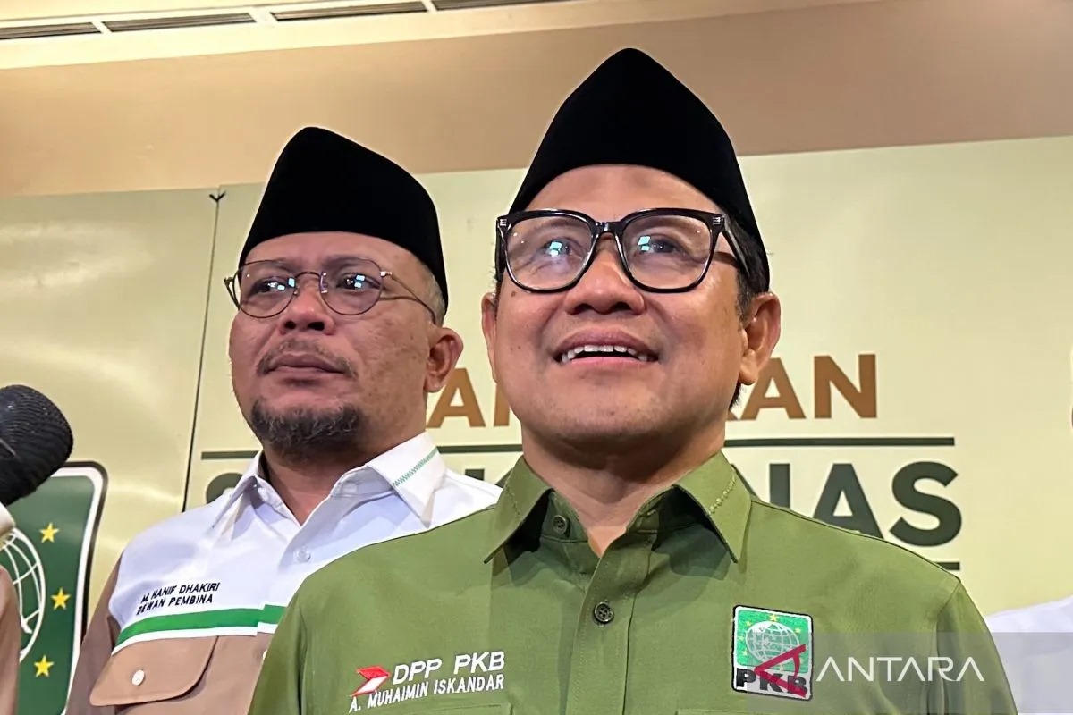 Abdul Muhaimin Iskandar (Cak Imin) dan Hanif Dhakiri. (Antara)