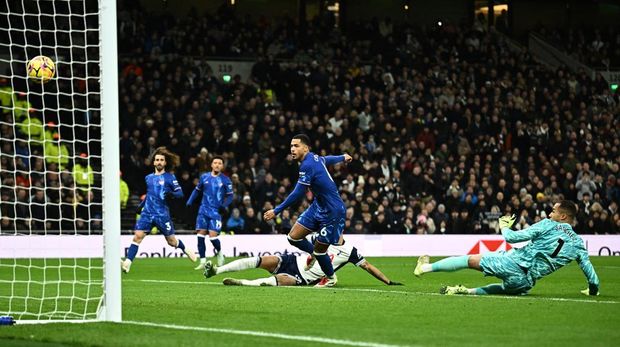 Momen selebrasi Cole Palmer usai 2 kali cetak gol lewat penalti. (X @chelsea)