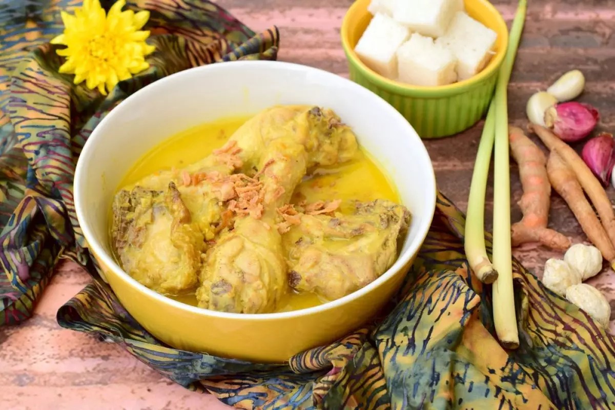 Foto: Resep Opor Ayam, Hidangan Wajib Lebaran yang Nikmat Disantap bersama Keluarga | Pifa Net