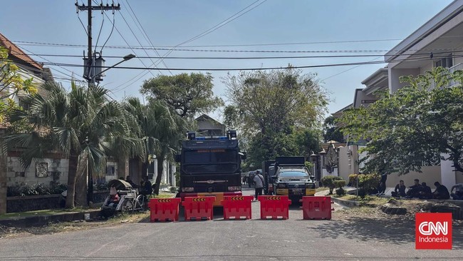 Foto: Kronologi Demo 10 Ribu Pesilat di Surabaya, Dipicu Kasus Pembacokan oleh Debt Collector | Pifa Net