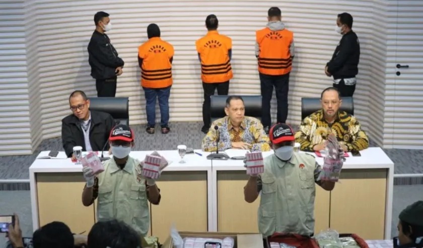 Foto: Pj Wali Kota Pekanbaru Terjaring OTT KPK, Uang Rp1 Miliar Diamankan | Pifa Net
