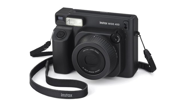 Foto: Fujifilm Instax Wide 400 Jet Black Resmi Hadir di Indonesia, Tawarkan Gaya Analog Modern | Pifa Net
