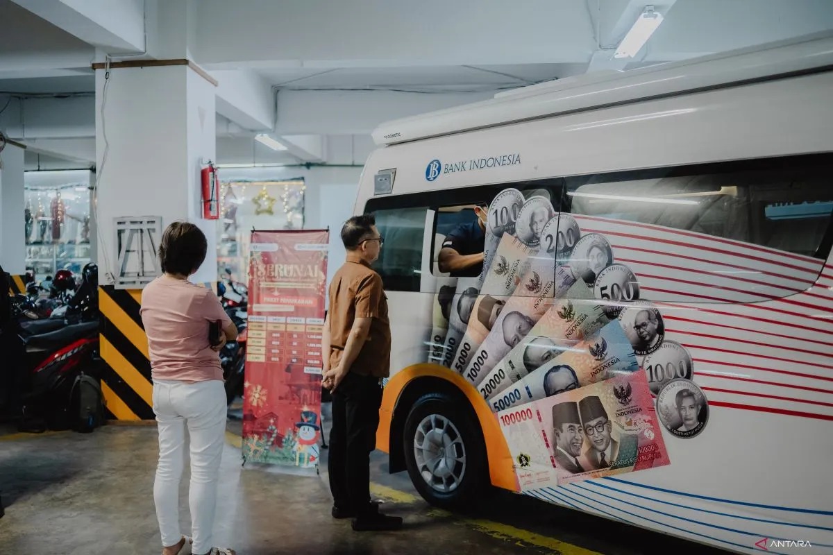 Foto: BI Kalbar Hadirkan Layanan Penukaran Uang SERUNAI 2025 Sambut Natal dan Tahun Baru | Pifa Net