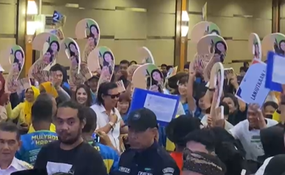 Foto: Hebohnya Adu Yel-yel Pendukung Cawako Pontianak di Deklarasi Pilkada Damai 2024 | Pifa Net