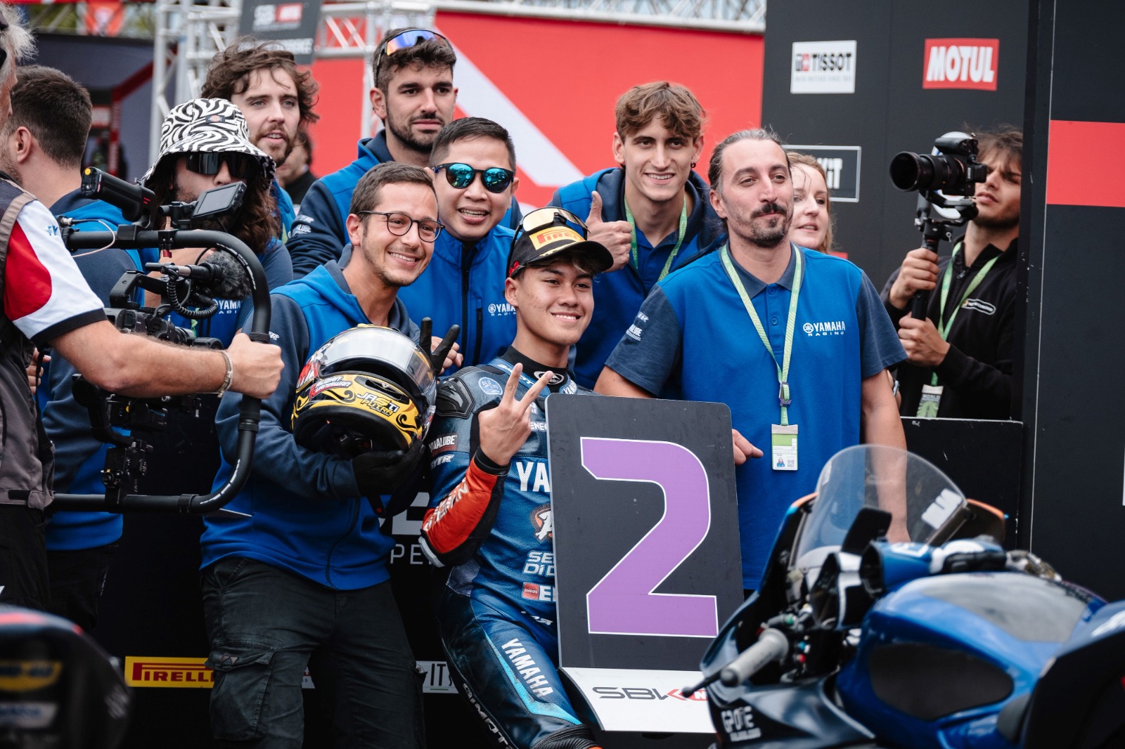 Foto: Cetak Sejarah di WorldSSP300 Magny-Cours, Aldi Satya Mahendra Juga Pimpin Klasemen Sementara | Pifa Net