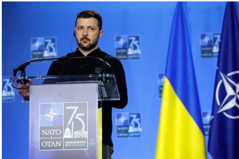 Foto: Zelensky Siap Mundur Demi Perdamaian dan Keanggotaan Ukraina di NATO | Pifa Net