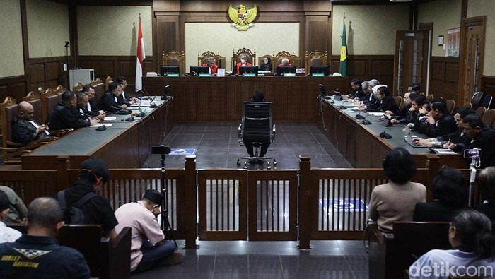 Foto: Majelis Hakim Tolak Eksepsi Hasto Kristiyanto, Sidang Dilanjutkan ke Pokok Perkara | Pifa Net