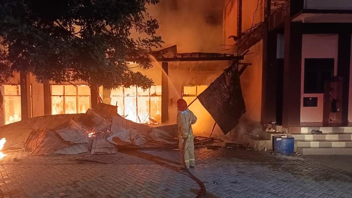 Foto: Sering jadi Korban Bully, Santri Nekat Bakar Pesantren di Aceh Besar | Pifa Net