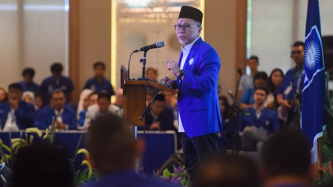 Foto: Zulhas Ungkap Alasan PAN Setia Dukung Prabowo 15 Tahun | Pifa Net