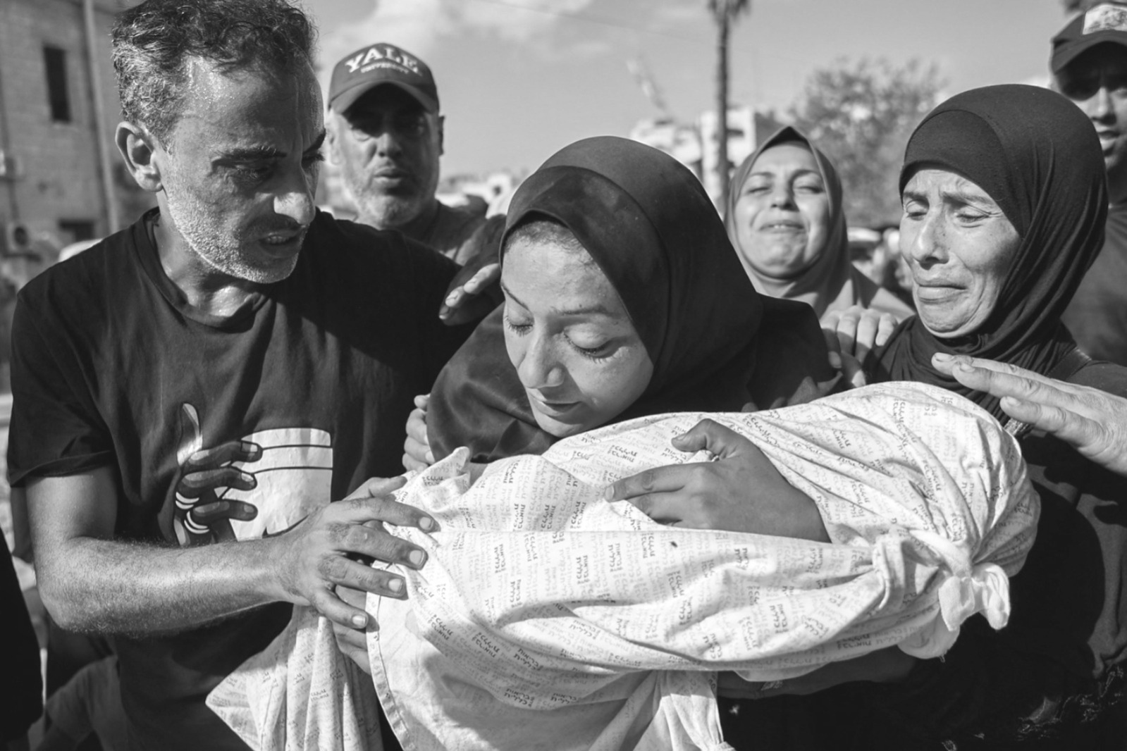 Foto: Israel Kembali Gempur Gaza, 131 Warga Sipil Tewas termasuk Wanita dan Anak-anak | Pifa Net